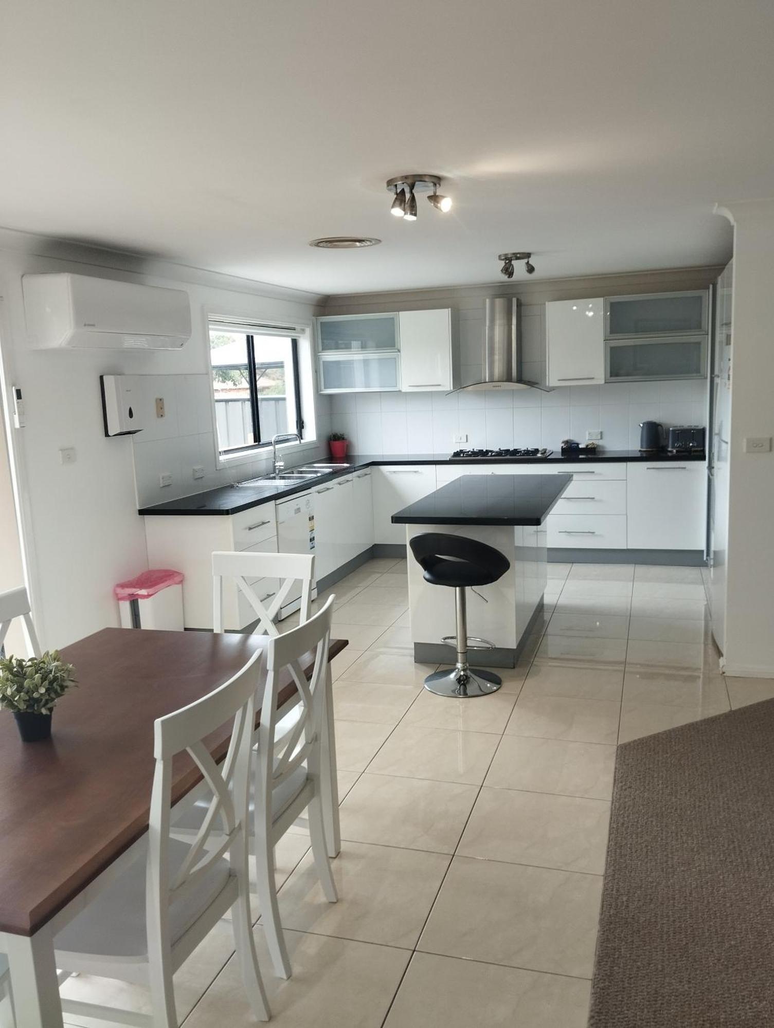 Ascot Gardens Serviced Apartment Dubbo